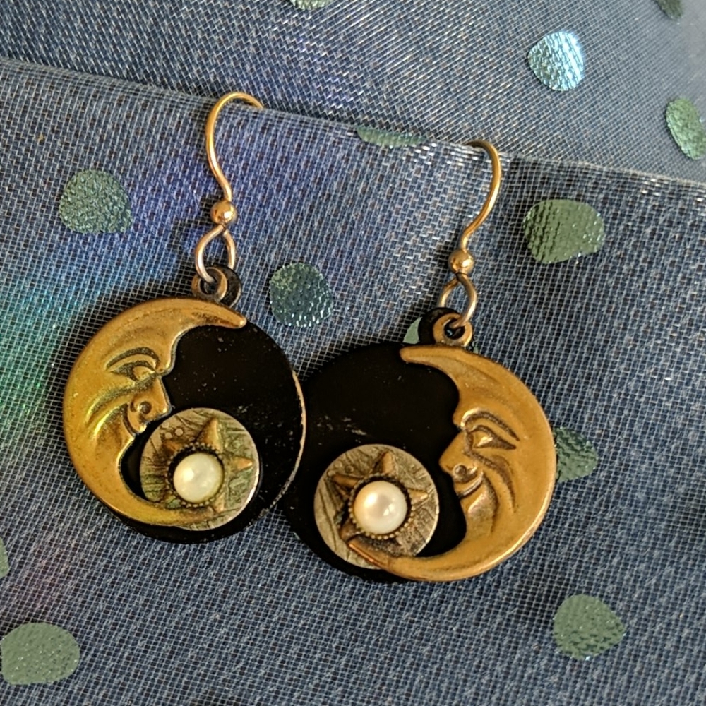Pierced Dangling Crescent Moon 🌜 Earrings